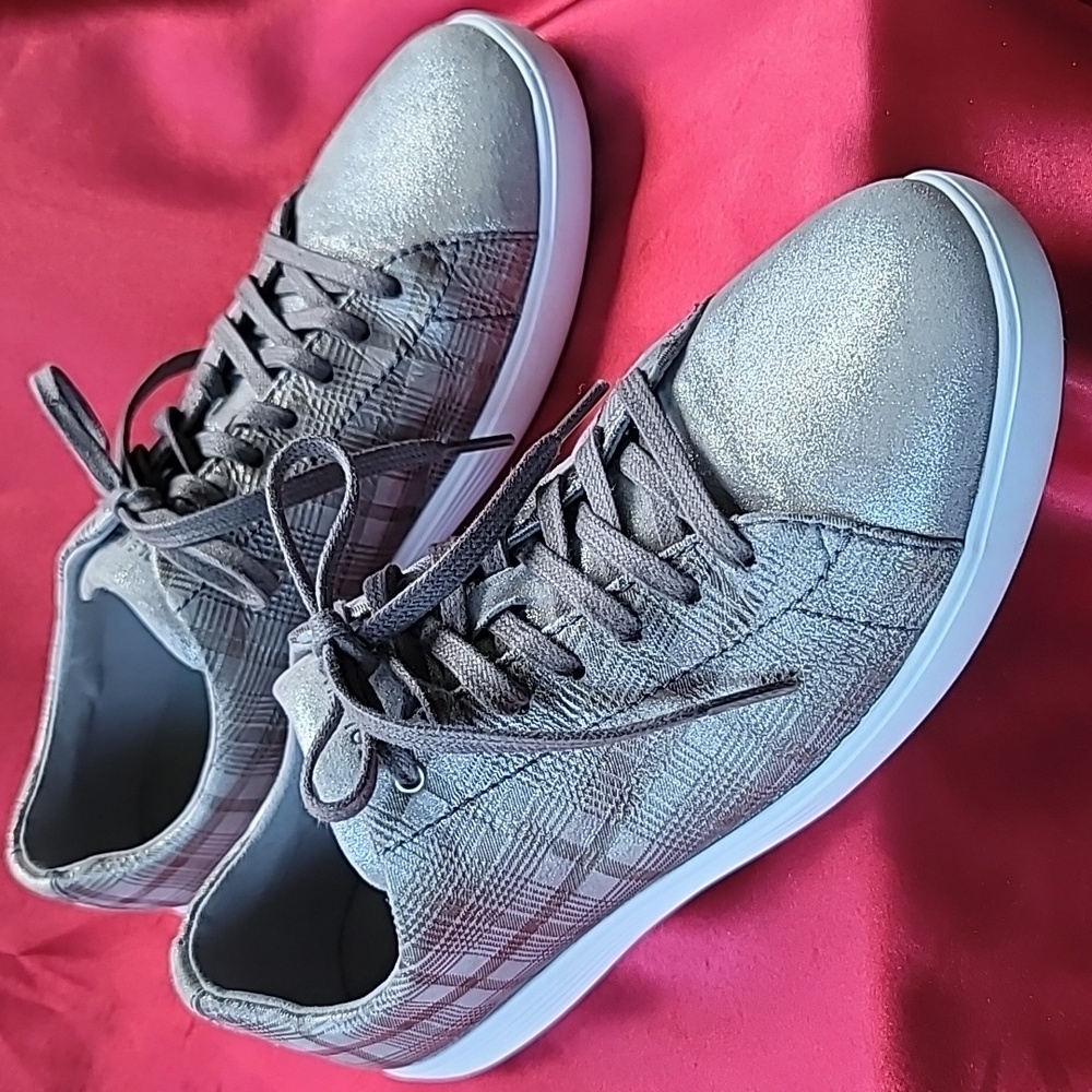 COLE HAAN sz9 Grand Crosscourt Sneaker Magnet Pixie Suede